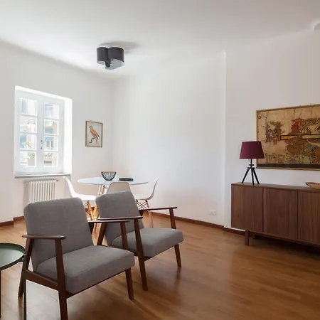 Vicolo Apartment, 2bdr, 2,5 Bth, Aircondo, Pedestrian Centre, Private Parking 600mt Far, Easy To Train And Ferries, Life *