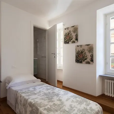 Appartement Vicolo Apartment, 2bdr, 2,5 Bth, Aircondo, Pedestrian Centre, Private Parking 600mt Far, Easy To Train And Ferries, Life La Spezia