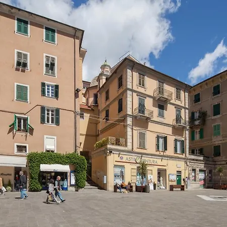 Vicolo Apartment, 2bdr, 2,5 Bth, Aircondo, Pedestrian Centre, Private Parking 600mt Far, Easy To Train And Ferries, Life La Spezia